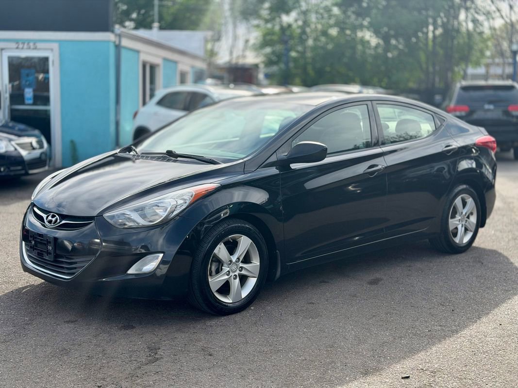 Used 2013 Hyundai Elantra GLS w/ Preferred Pkg FWD image 4