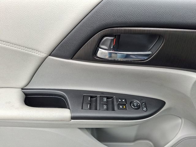 Used 2015 Honda Accord EX image 13