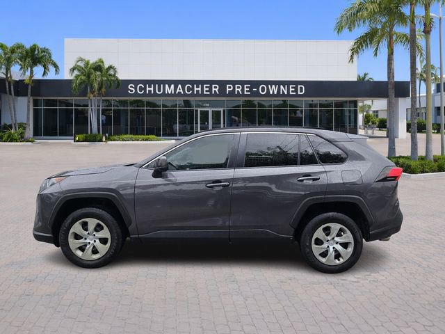 Used 2019 Toyota RAV4 LE FWD image 4