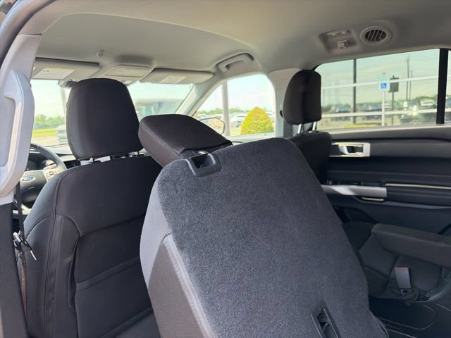 Certified 2024 Ford Explorer XLT w/ Class IV Trailer Tow Package AWD/4WD image 16