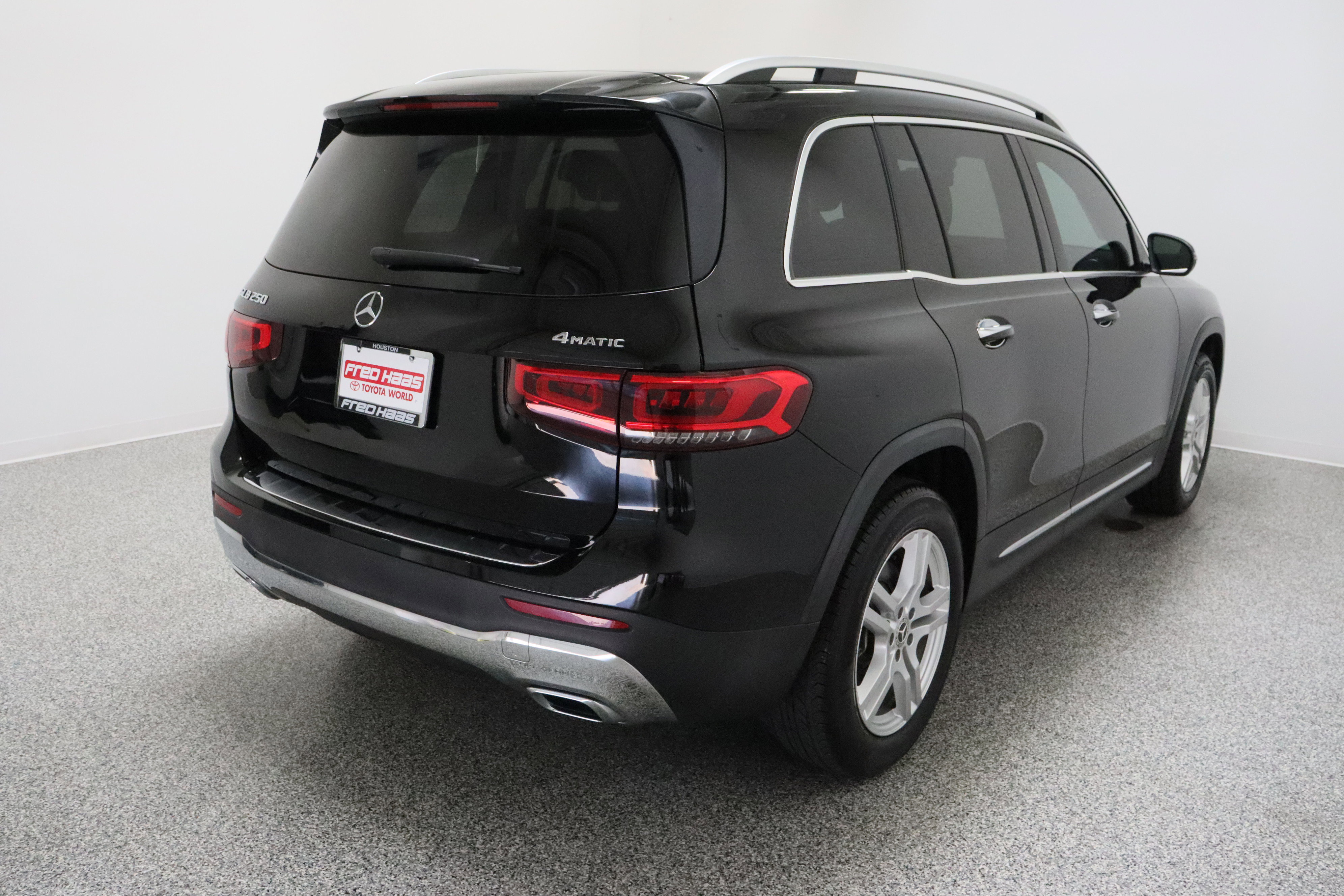 Used 2020 Mercedes-Benz GLB 250 4MATIC image 7