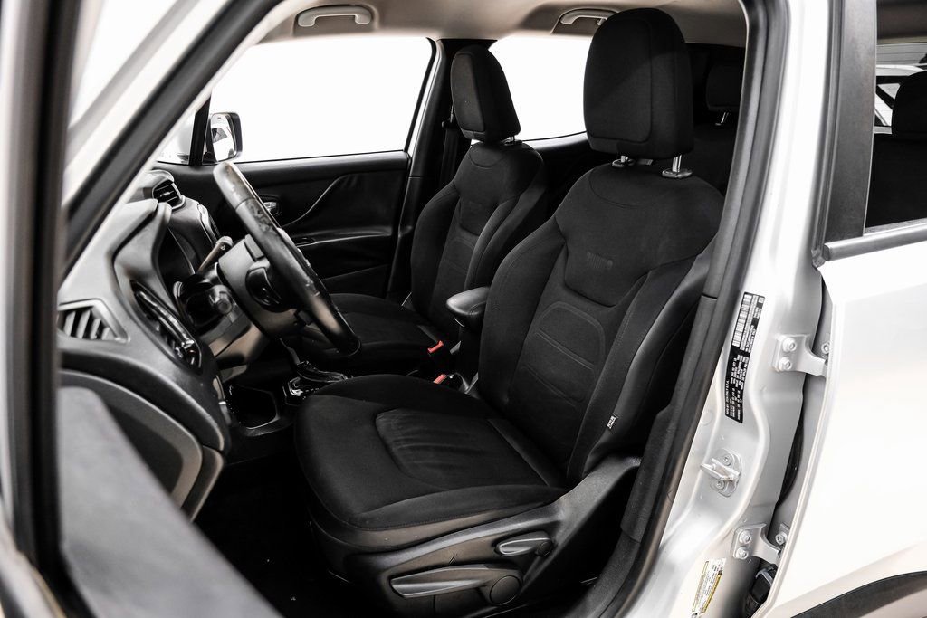 Used 2017 Jeep Renegade Altitude image 35
