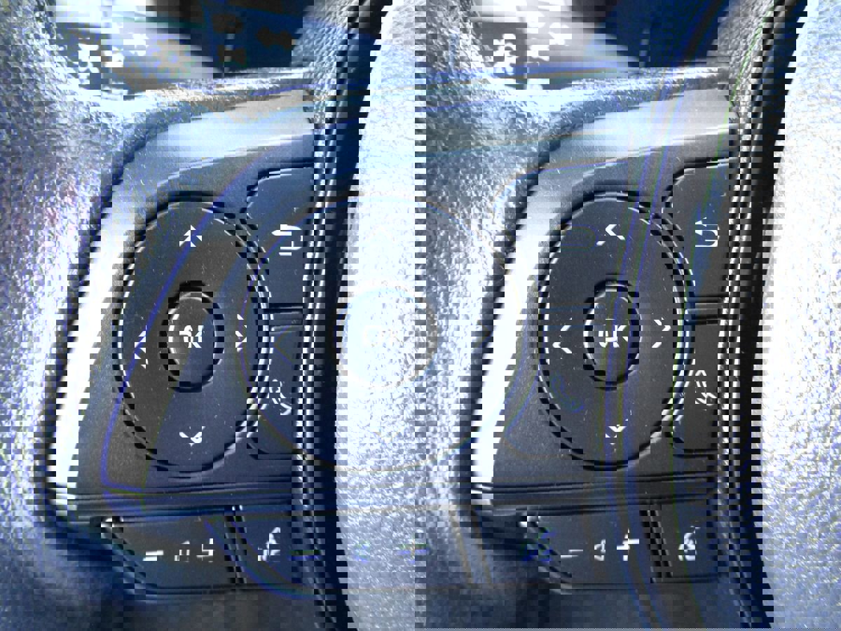 Used 2022 Toyota Corolla LE image 8