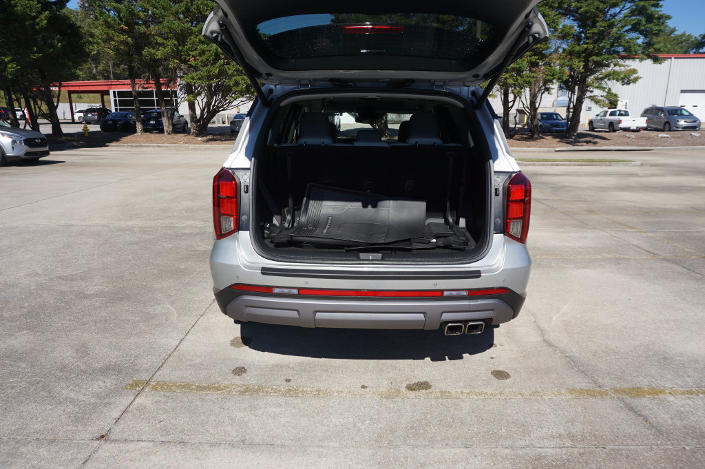 Used 2024 Hyundai Palisade SEL FWD image 18