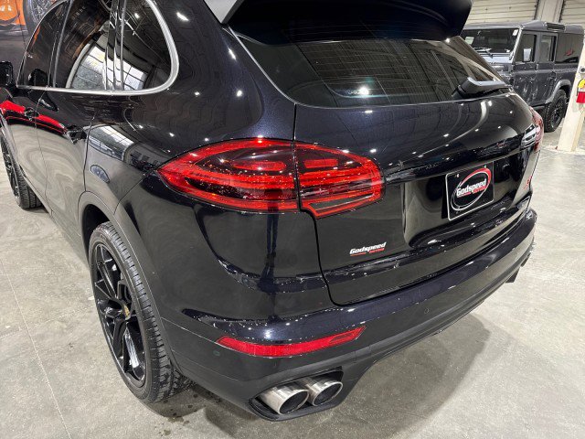 Used 2015 Porsche Cayenne S image 42