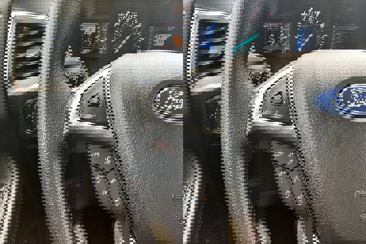 Used 2024 Ford Edge SEL w/ Convenience Package image 21