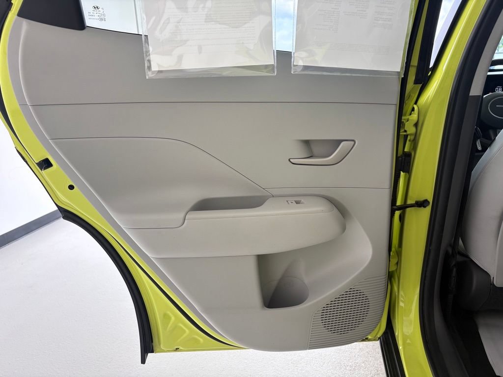 Used 2024 Hyundai Kona SEL AWD/4WD image 28