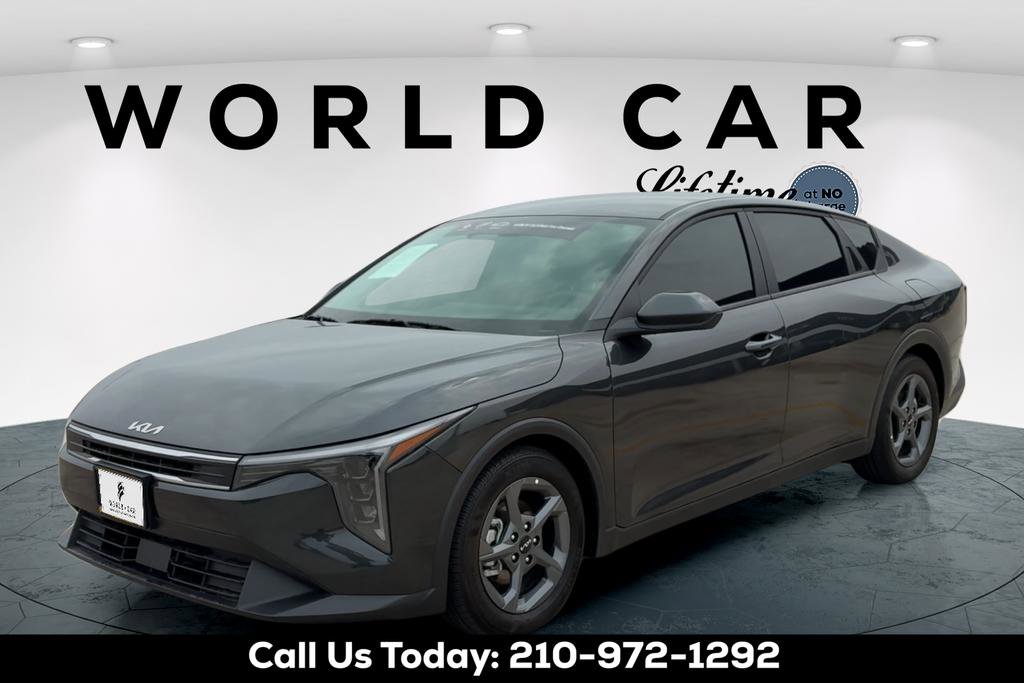 Certified 2025 Kia K4 image 7