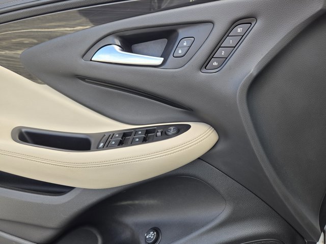 Used 2019 Buick Envision Essence image 19