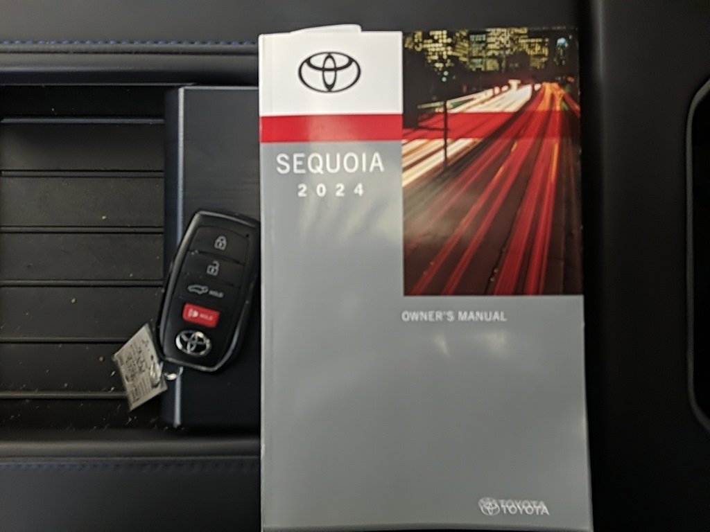 Used 2024 Toyota Sequoia Platinum image 34