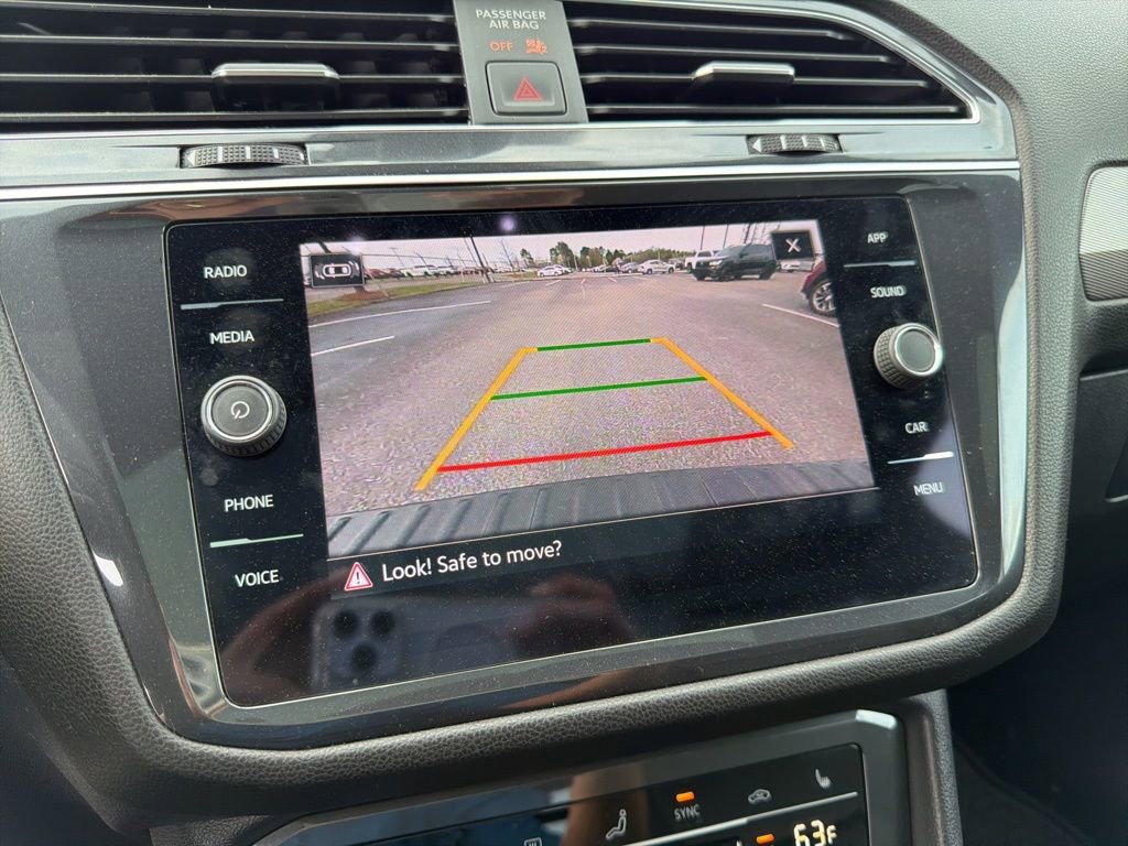 Used 2022 Volkswagen Tiguan SE R-Line image 22