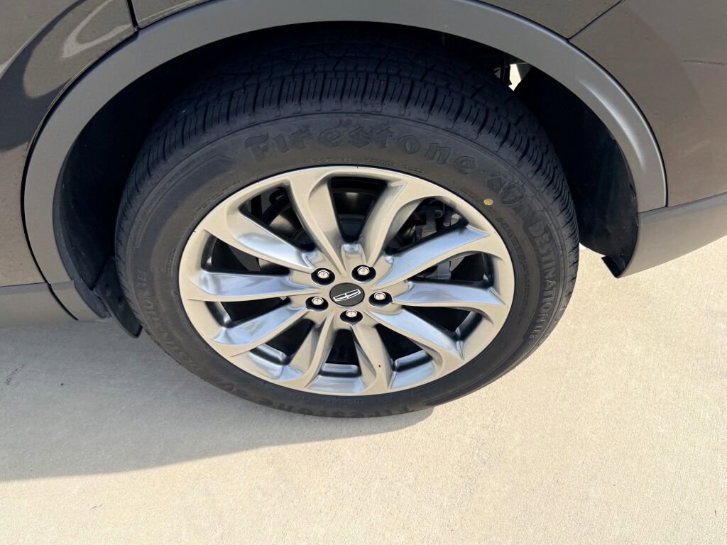 Used 2021 Lincoln Corsair Standard w/ Premium Package image 9