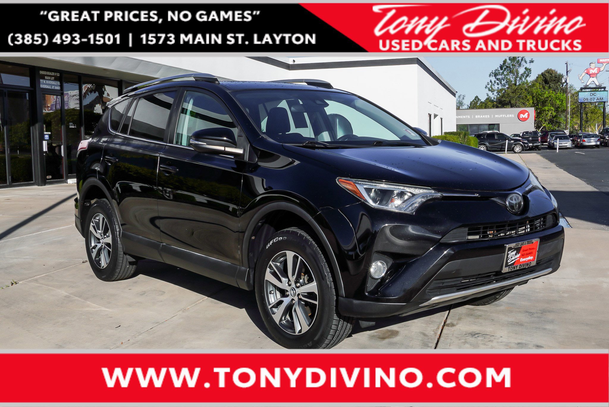 Used 2018 Toyota RAV4 XLE image 1