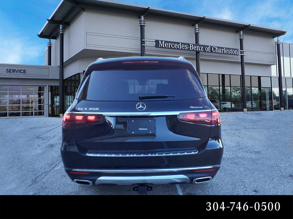 Used 2025 Mercedes-Benz GLS 450 4MATIC image 4