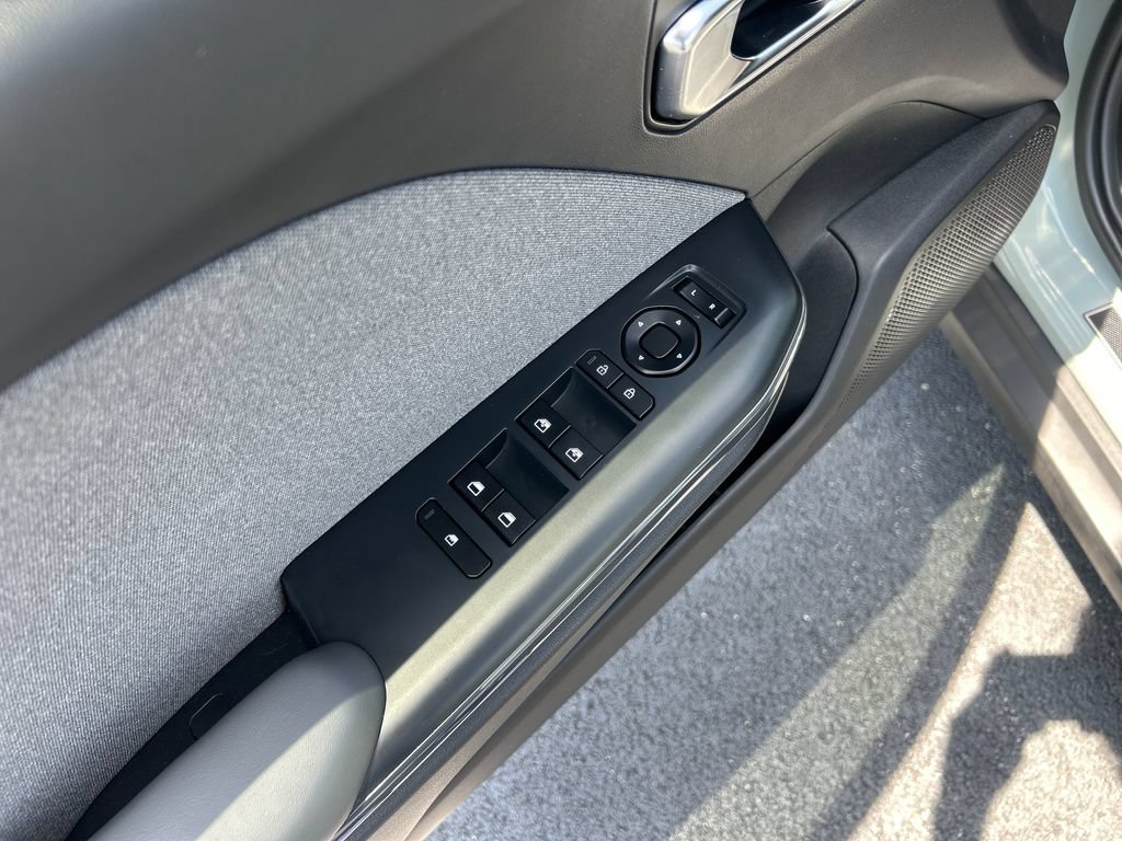 Certified 2025 Kia K4 EX FWD image 11