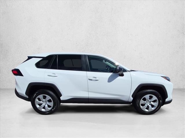 Used 2024 Toyota RAV4 LE AWD/4WD image 4