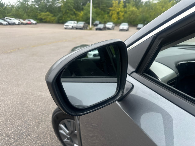 Used 2025 Nissan Kicks S FWD image 18