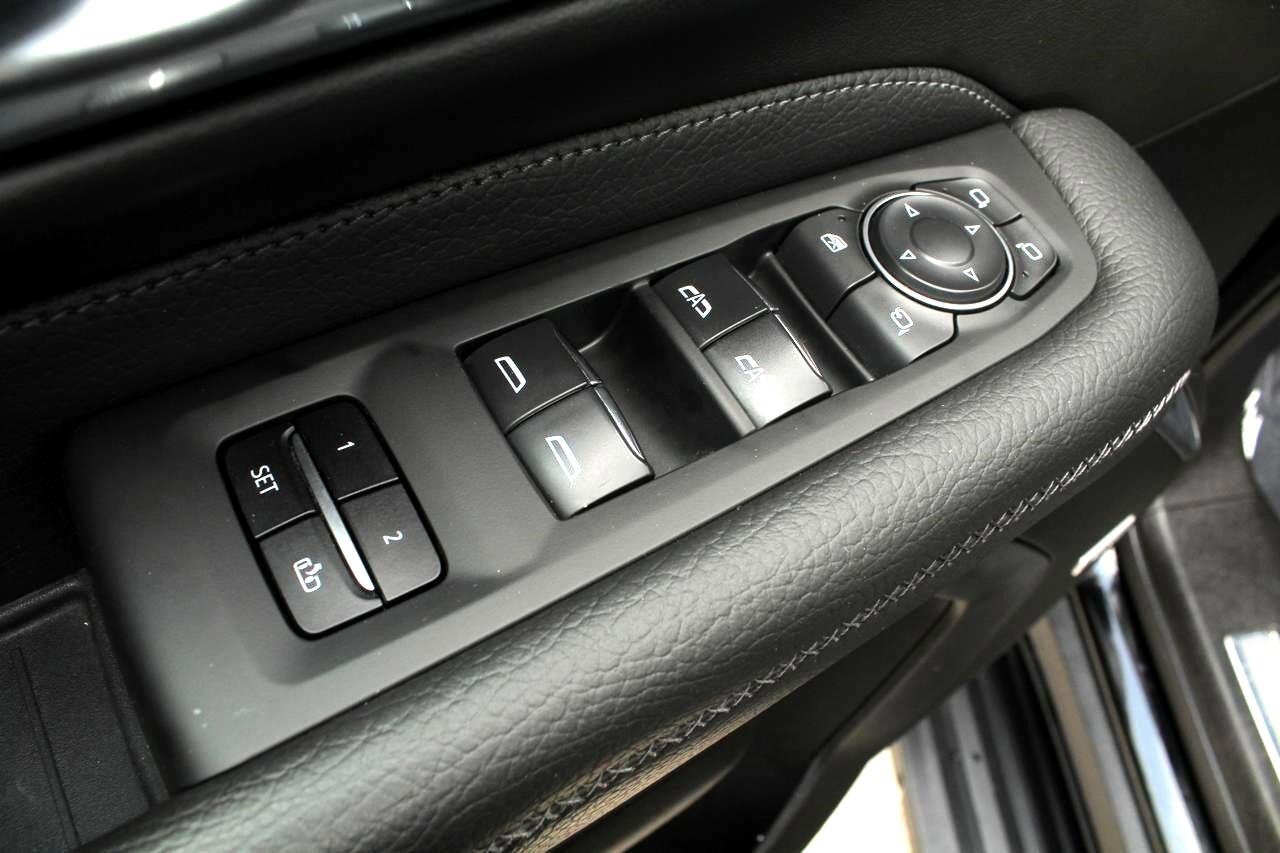 Used 2021 GMC Yukon XL Denali w/ Advanced Technology Package image 10