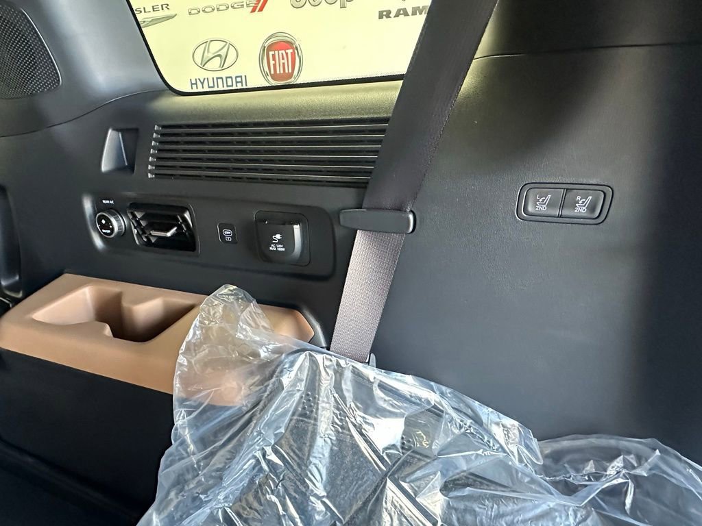 New 2026 Hyundai Santa Fe Limited image 9