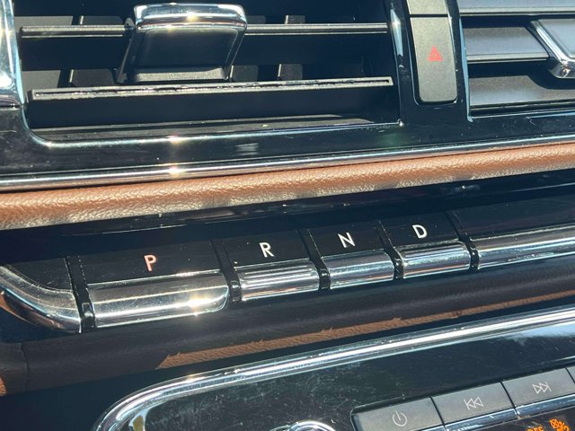 Used 2023 Lincoln Navigator Reserve AWD/4WD image 32