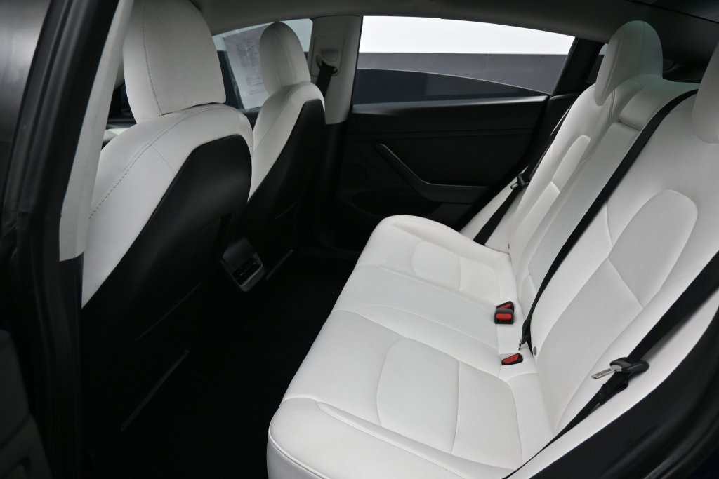 Used 2022 Tesla Model 3 Long Range AWD/4WD image 23