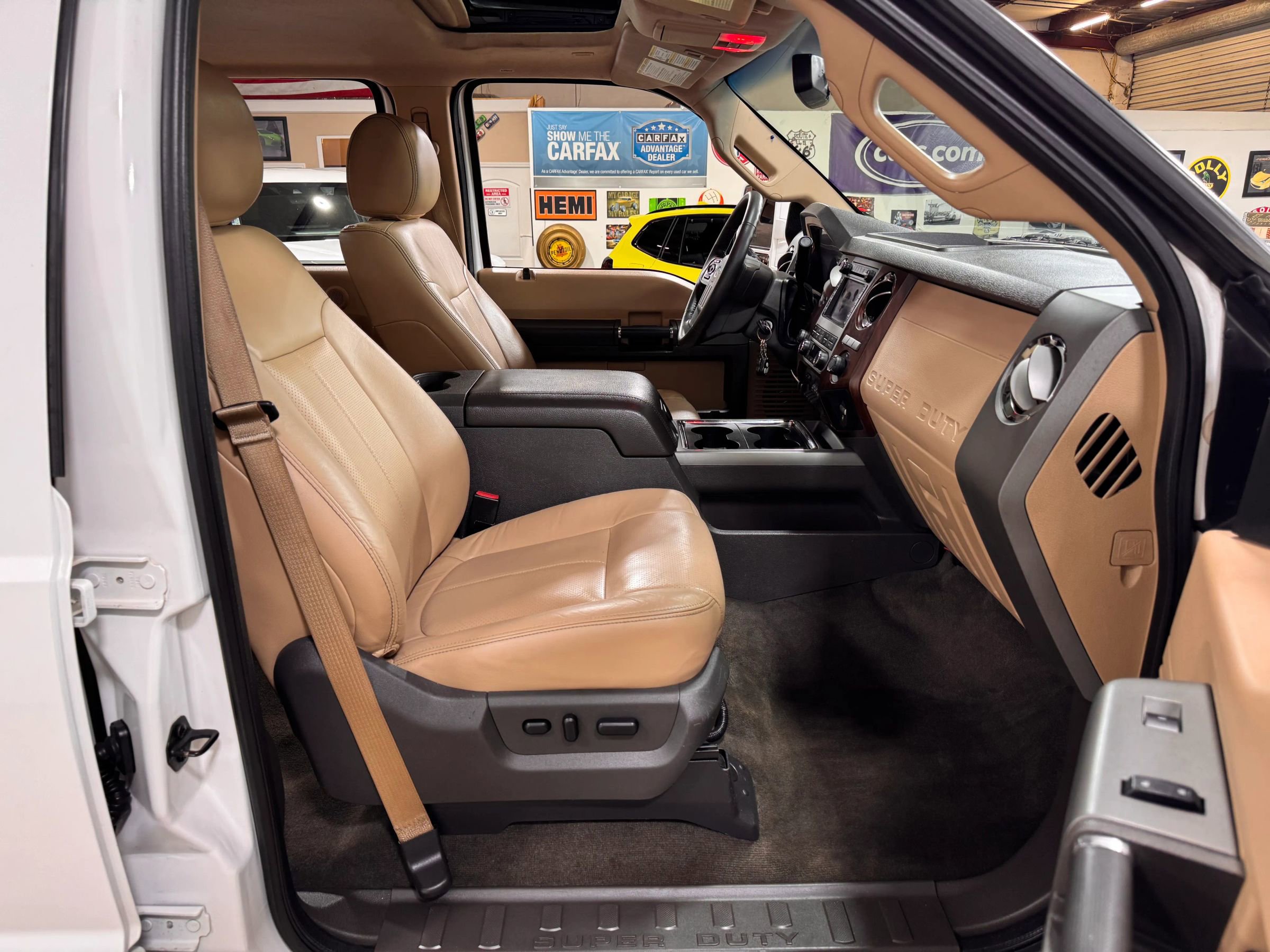 Used 2012 Ford F250 Lariat w/ Lariat Ultimate Pkg AWD/4WD image 21