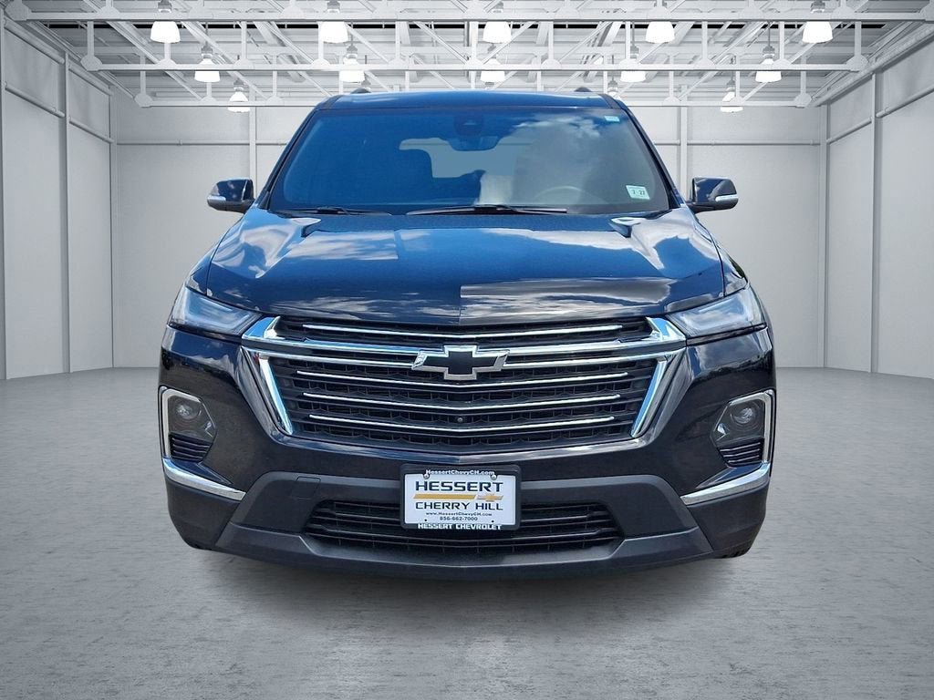 Certified 2022 Chevrolet Traverse LT w/ LPO, Cargo Package FWD image 3
