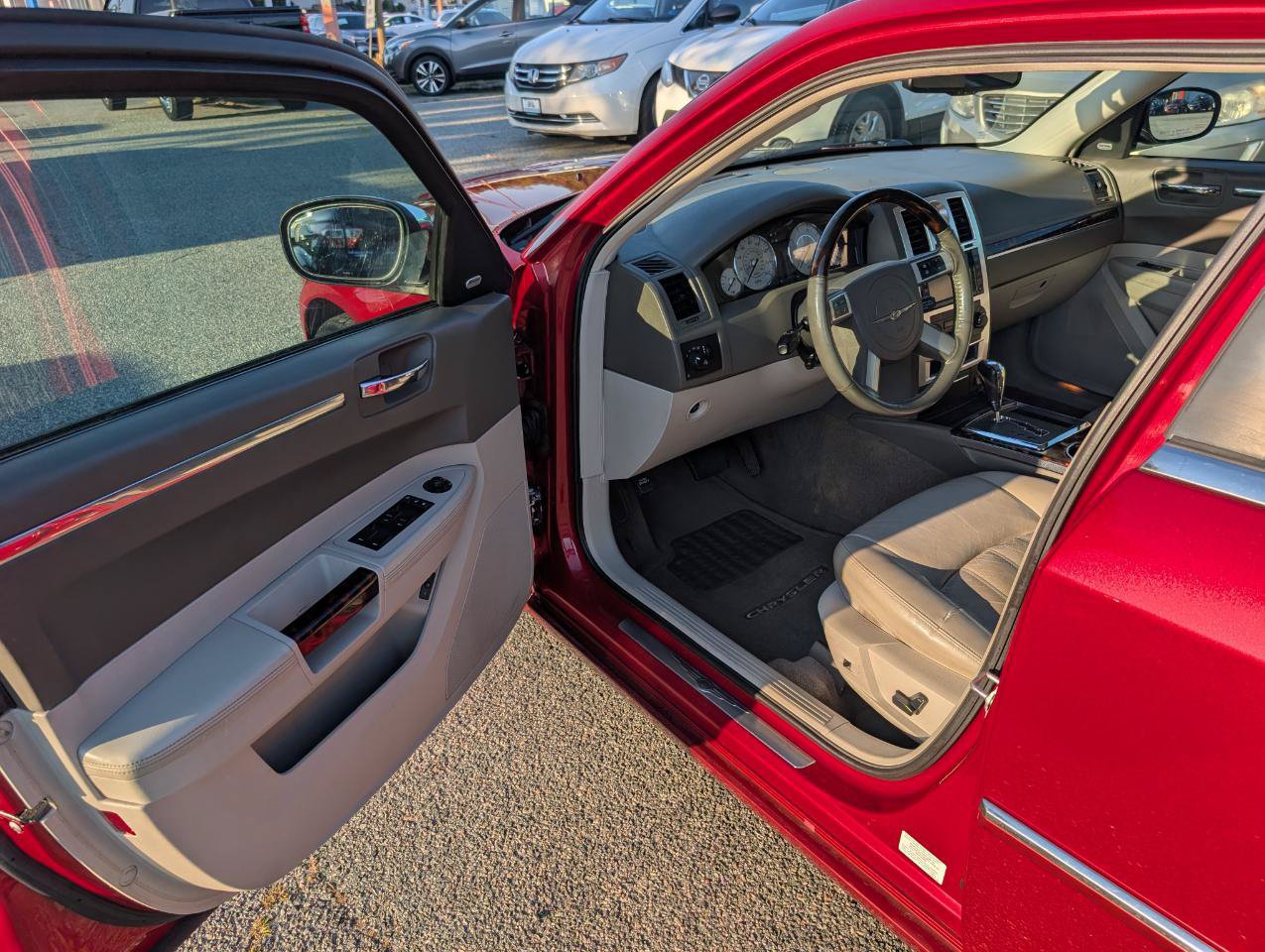 Used 2008 Chrysler 300 C RWD image 9
