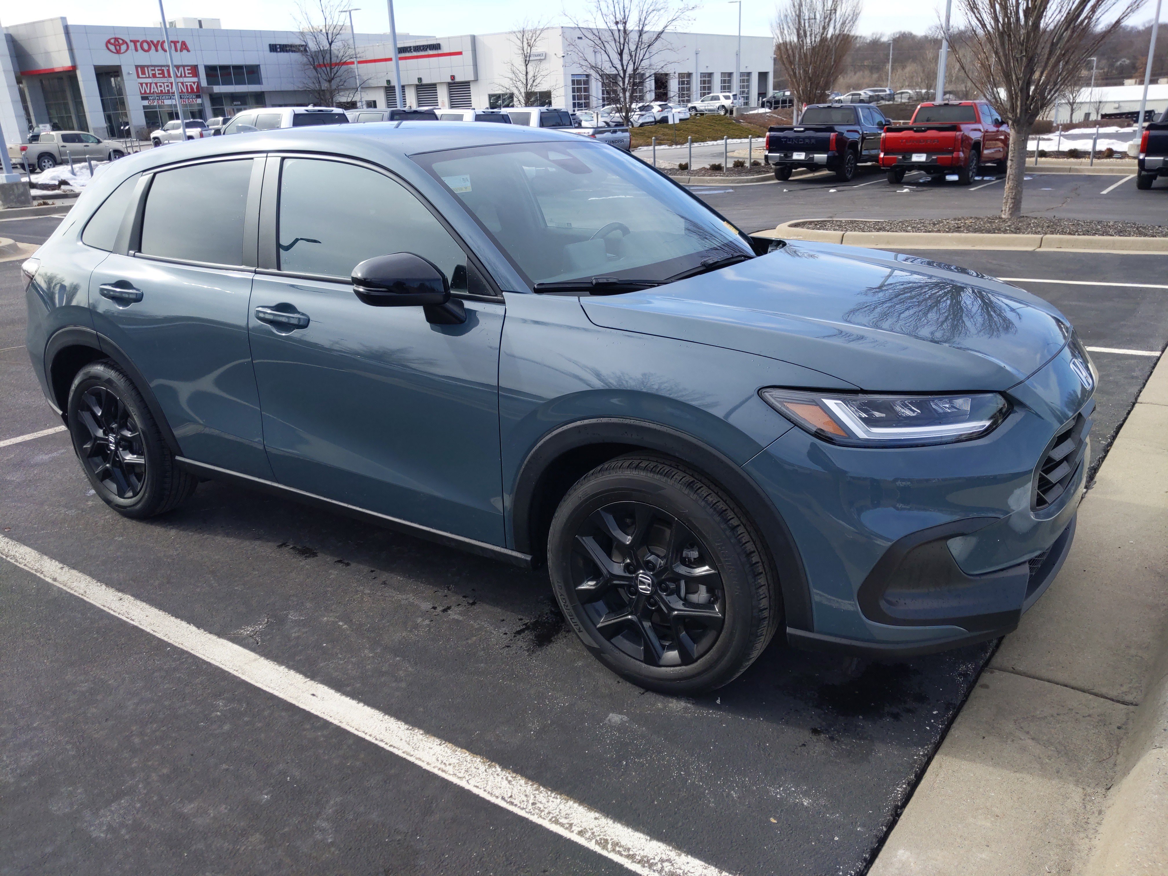 Used 2024 Honda HR-V Sport image 2