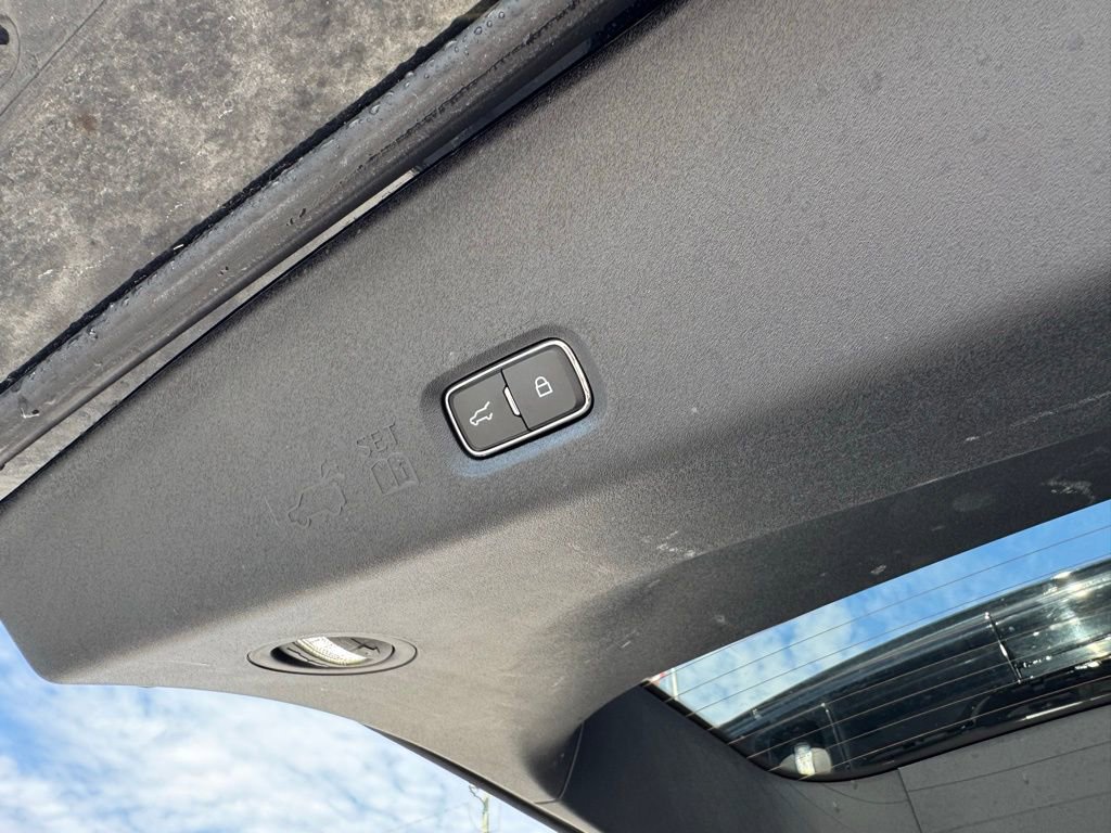 Used 2025 Ford Expedition Max Active image 9