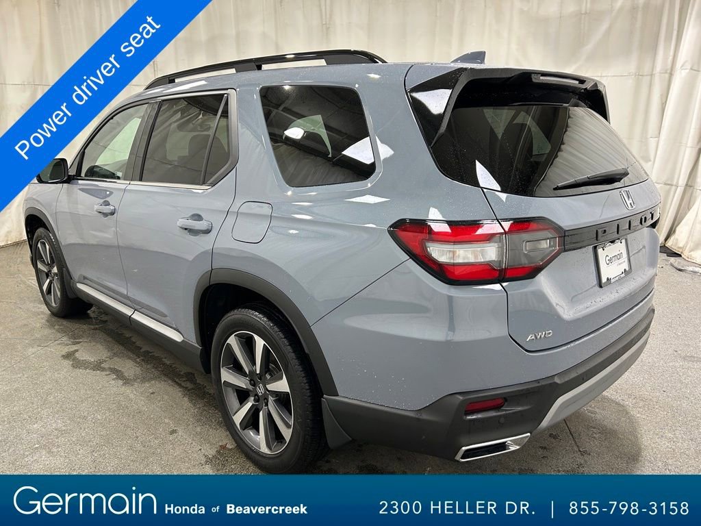 Used 2024 Honda Pilot Touring image 7