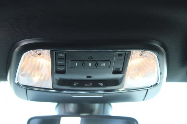 Used 2019 Jeep Grand Cherokee Altitude RWD image 15