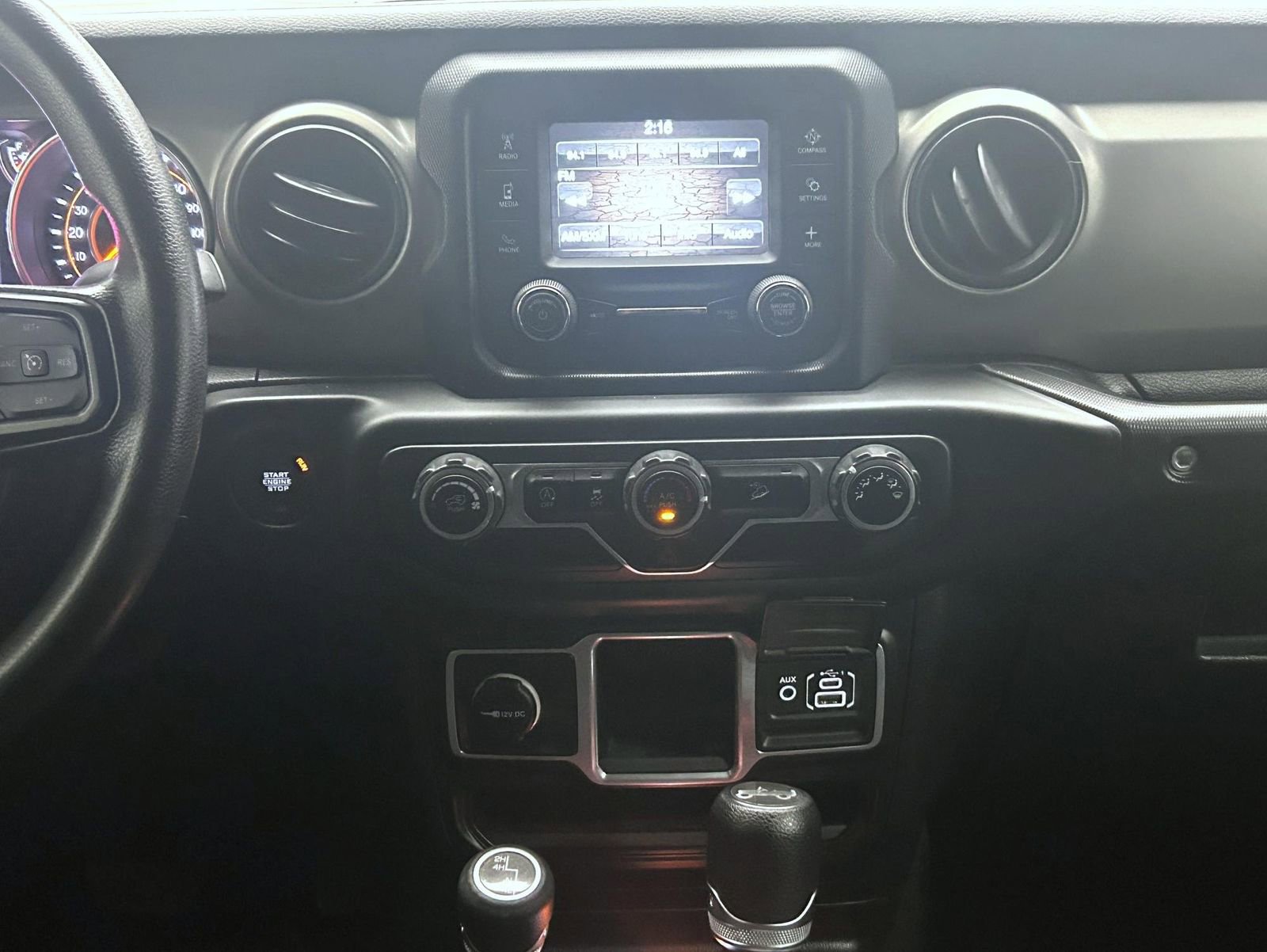 Used 2018 Jeep Wrangler Unlimited Sport image 13