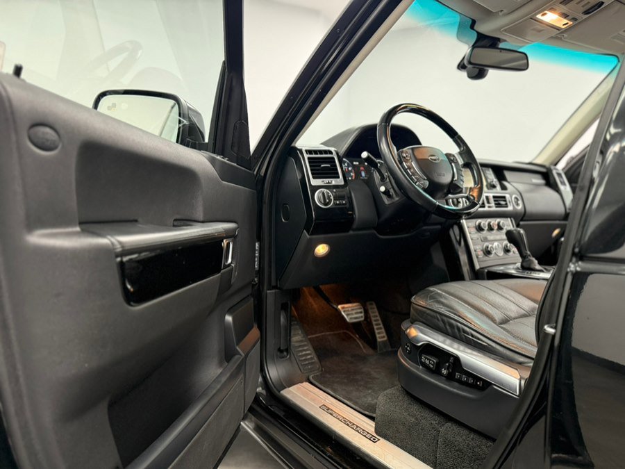 Used 2011 Land Rover Range Rover Supercharged AWD/4WD image 32