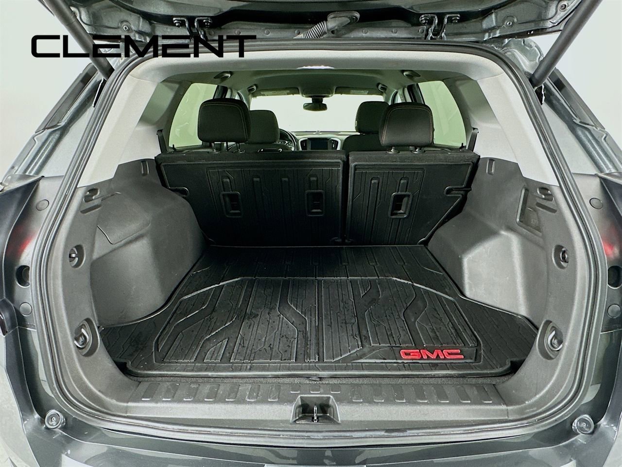 Used 2021 GMC Terrain SLE w/ Driver Convenience Package image 11