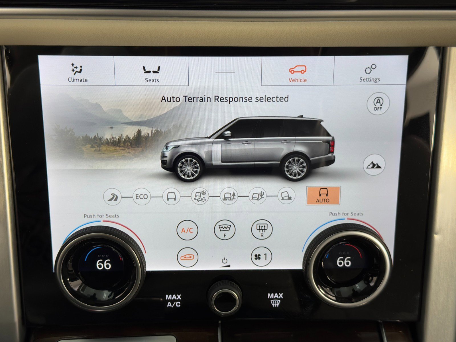 Used 2021 Land Rover Range Rover P525 Westminster Edition image 33