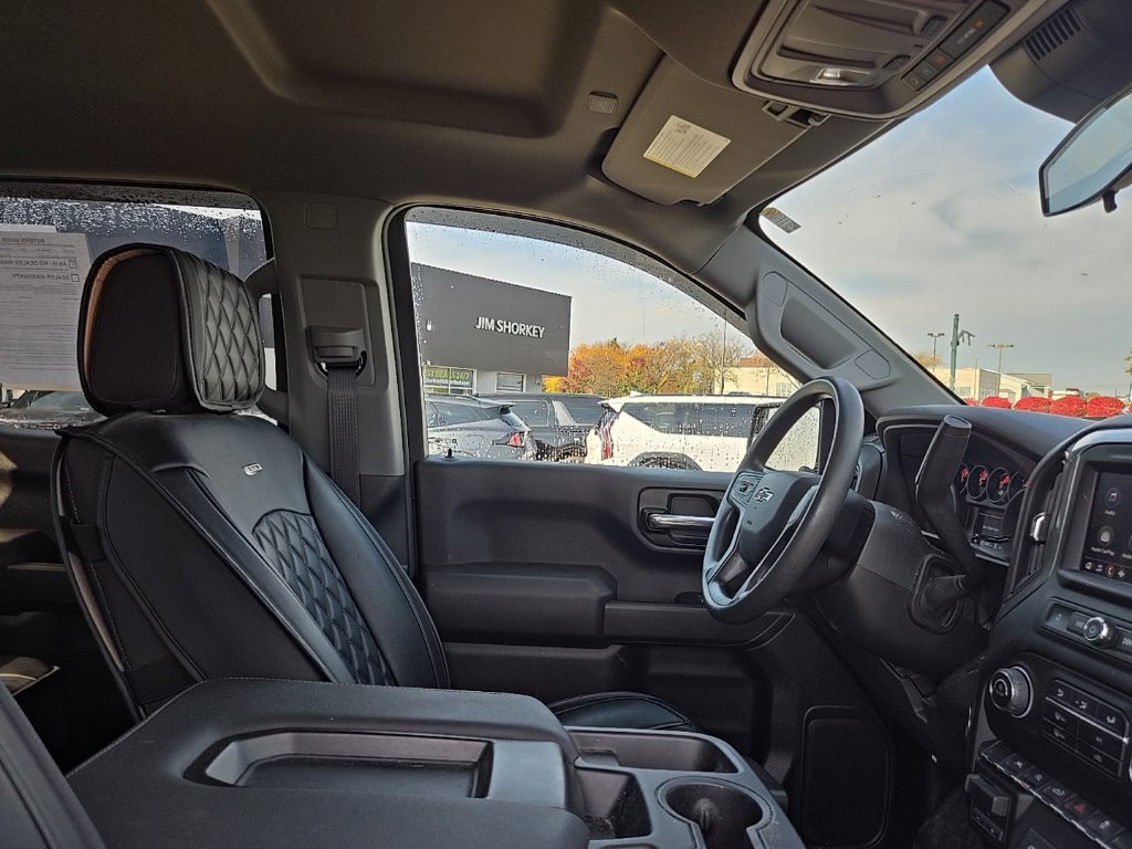 Used 2025 Chevrolet Silverado 1500 Custom Trail Boss AWD/4WD image 32