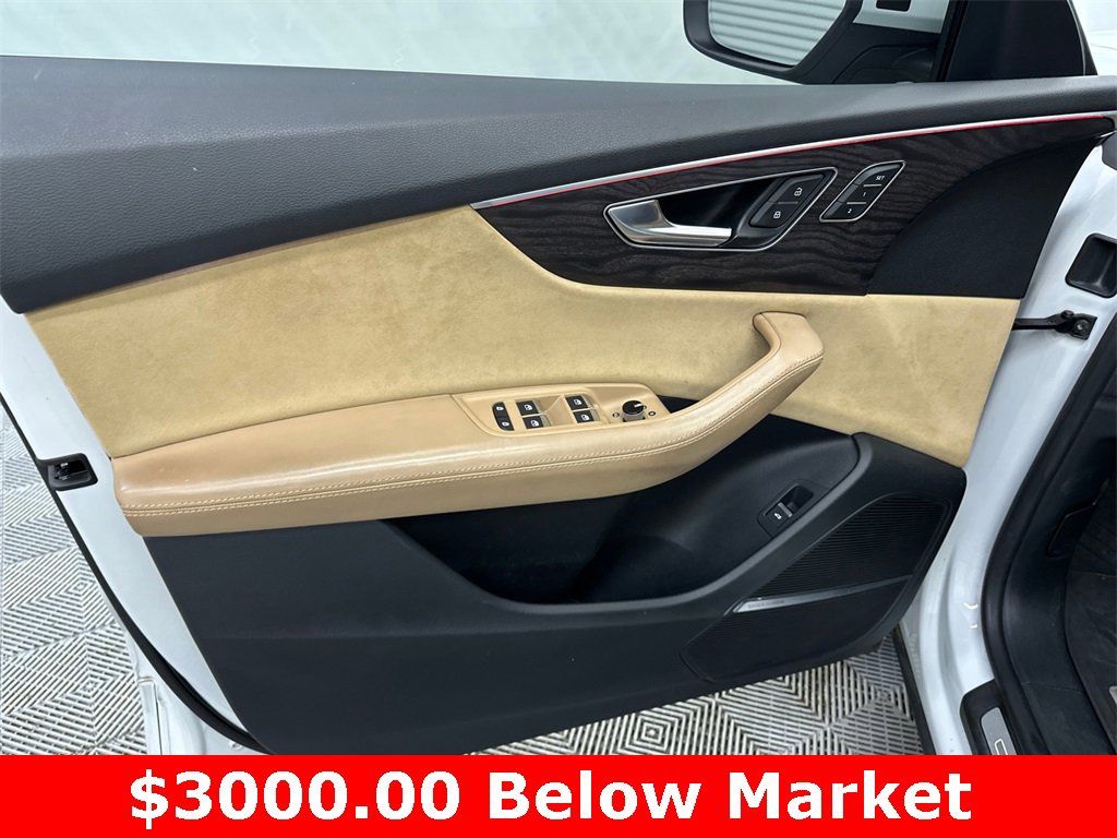 Used 2019 Audi Q8 Prestige image 11