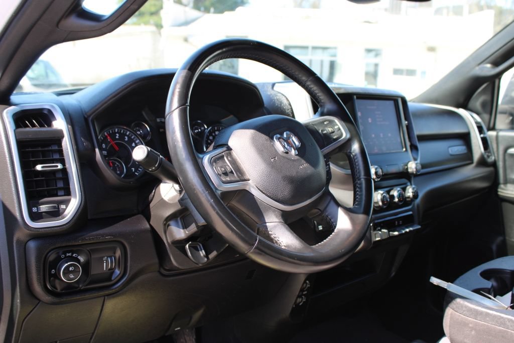 Used 2024 RAM 2500 Big Horn AWD/4WD image 28