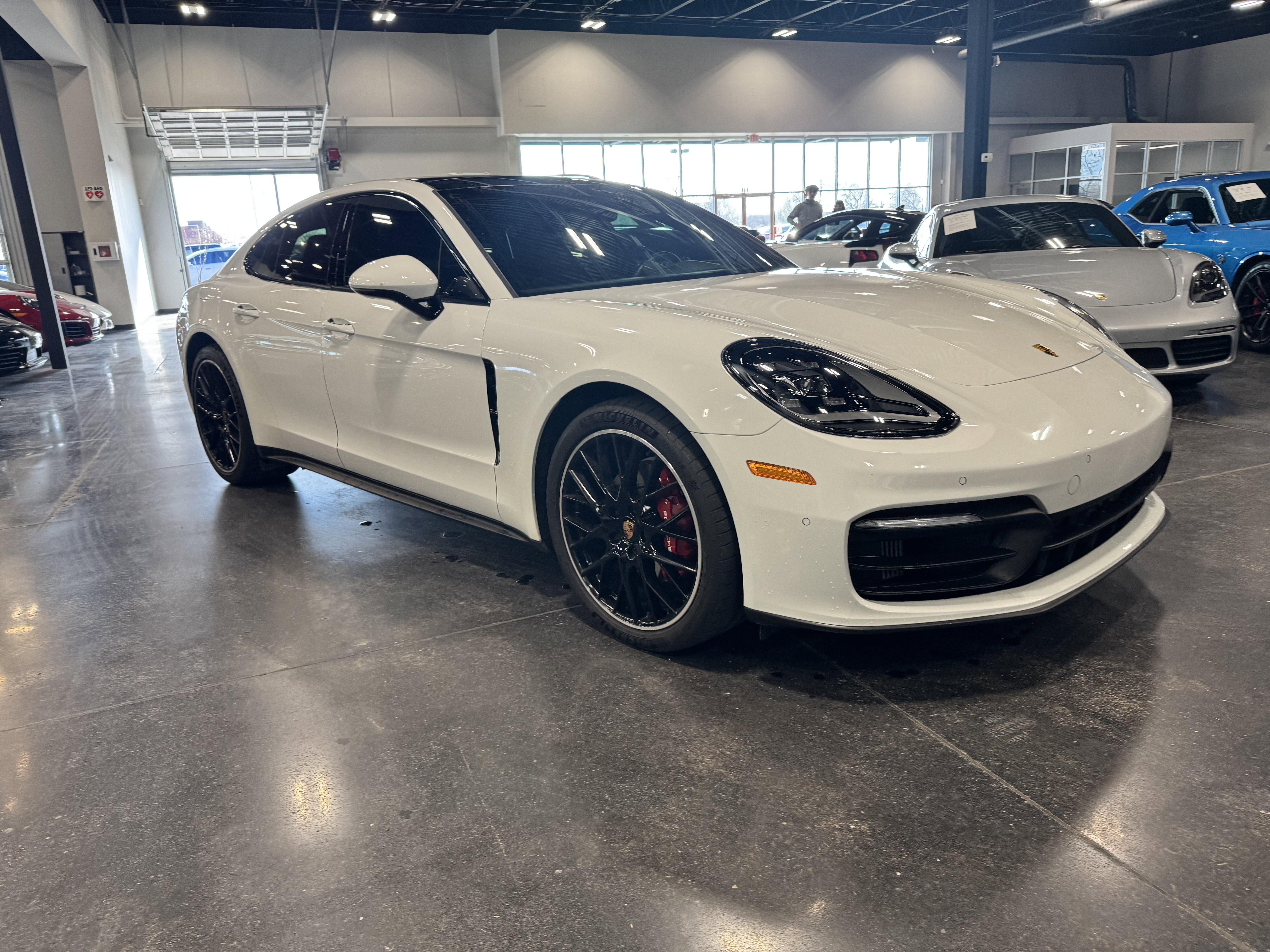 Used 2022 Porsche Panamera 4 image 17