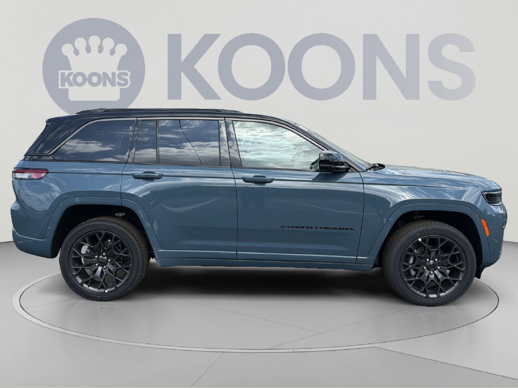 New 2027 Jeep Grand Cherokee Summit w/ Adv Protech Group IV AWD/4WD image 8