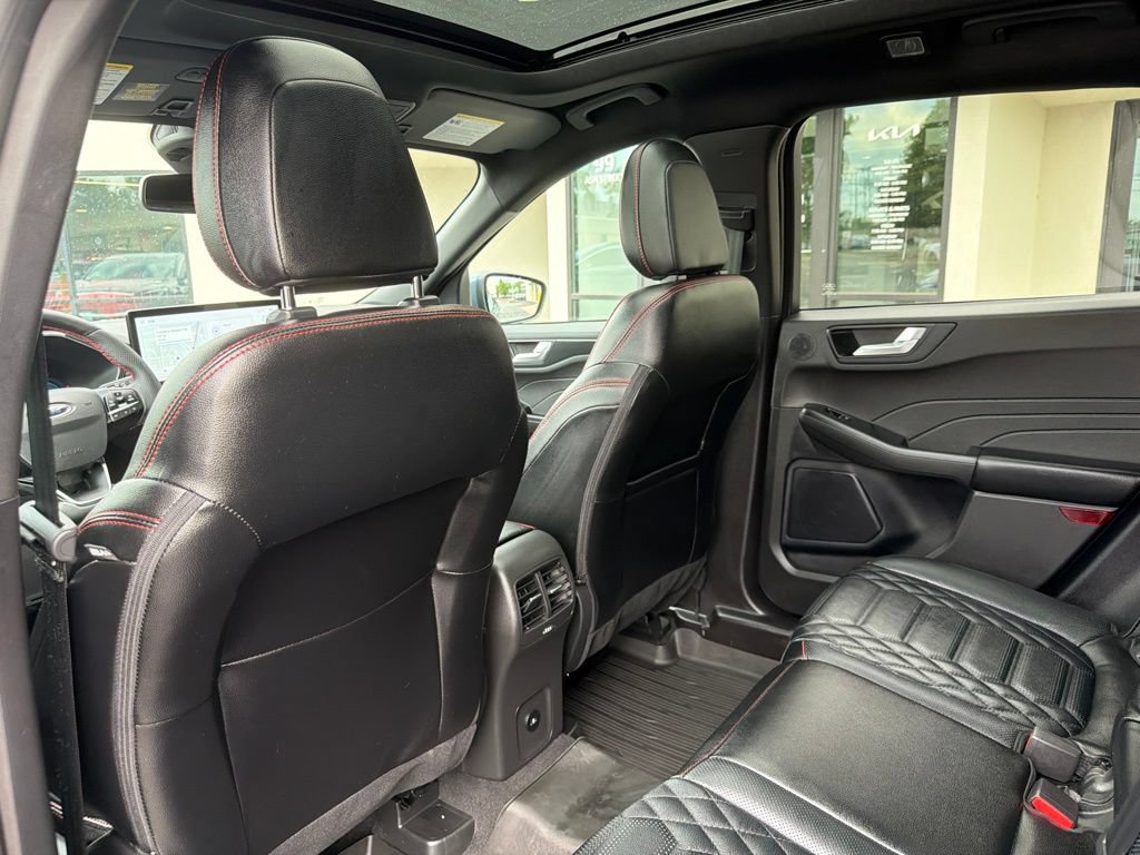 Used 2023 Ford Escape ST-Line Elite w/ Premium Technology Package AWD/4WD image 20