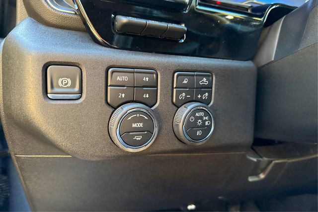 Used 2025 Chevrolet Silverado 2500 LTZ w/ LTZ Plus Package image 17