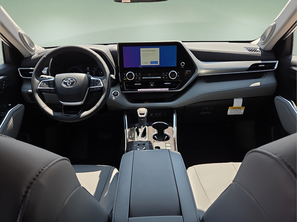 New 2026 Toyota Highlander Platinum AWD/4WD image 16