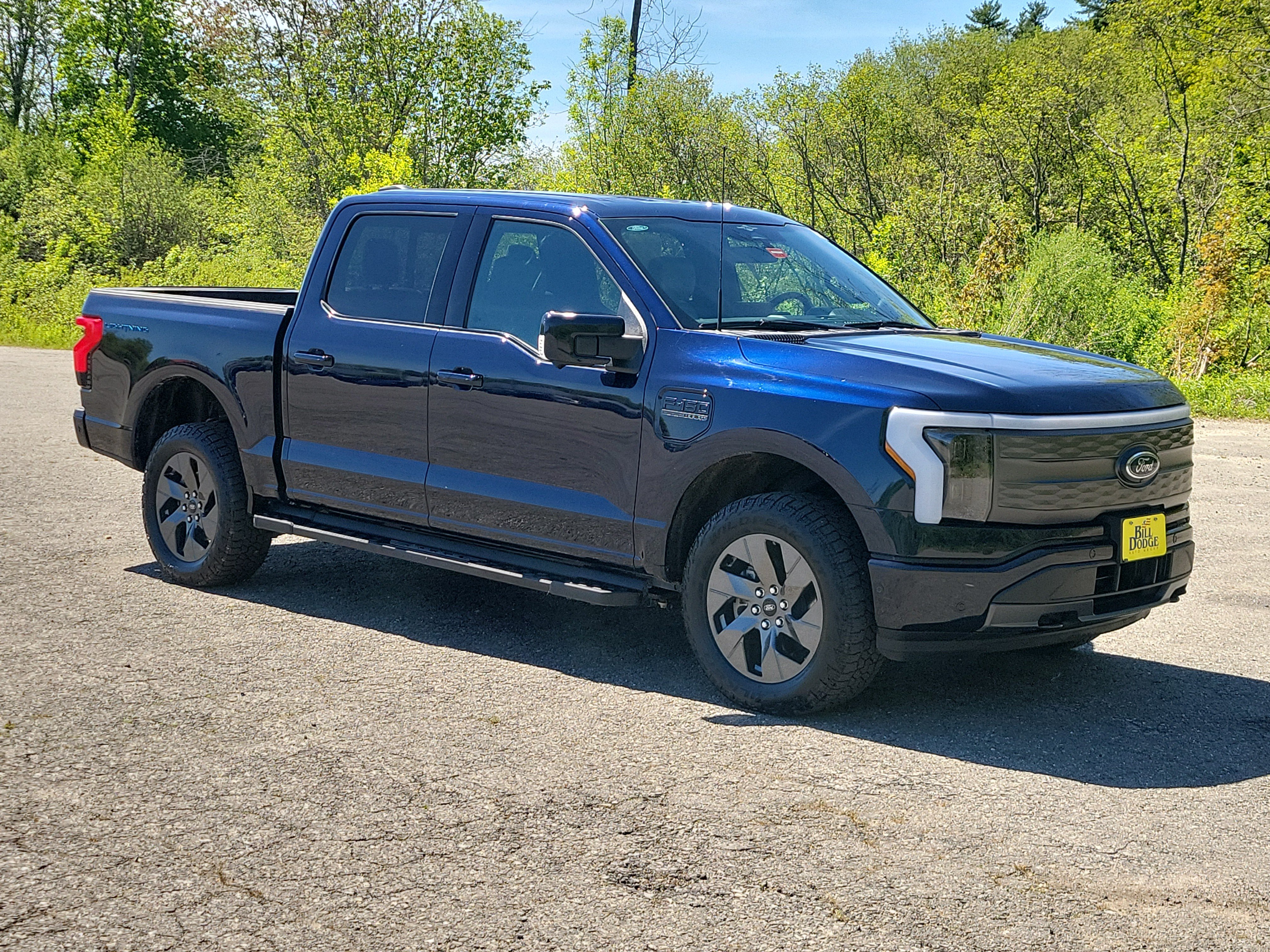 Used 2023 Ford F150 Lightning Lariat AWD/4WD image 3