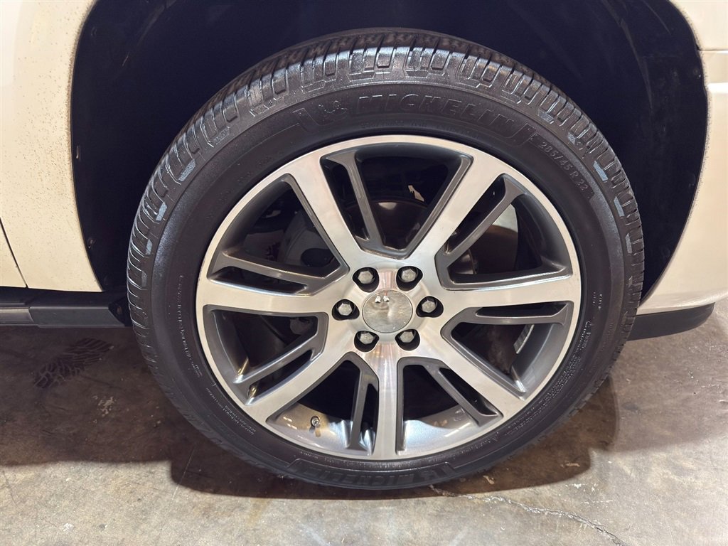 Used 2010 Cadillac Escalade ESV Premium AWD/4WD image 27