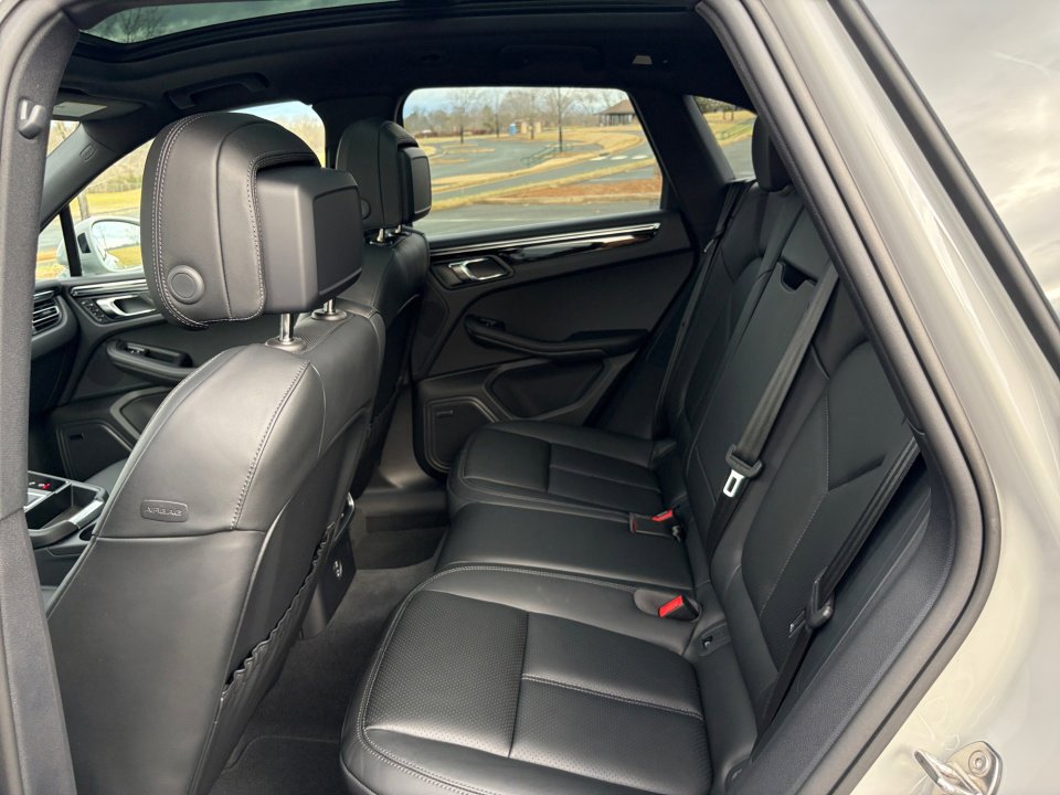 Certified 2026 Porsche Macan image 20