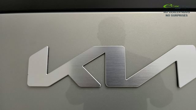 Used 2027 Kia Telluride EX w/ Towing Package FWD image 32