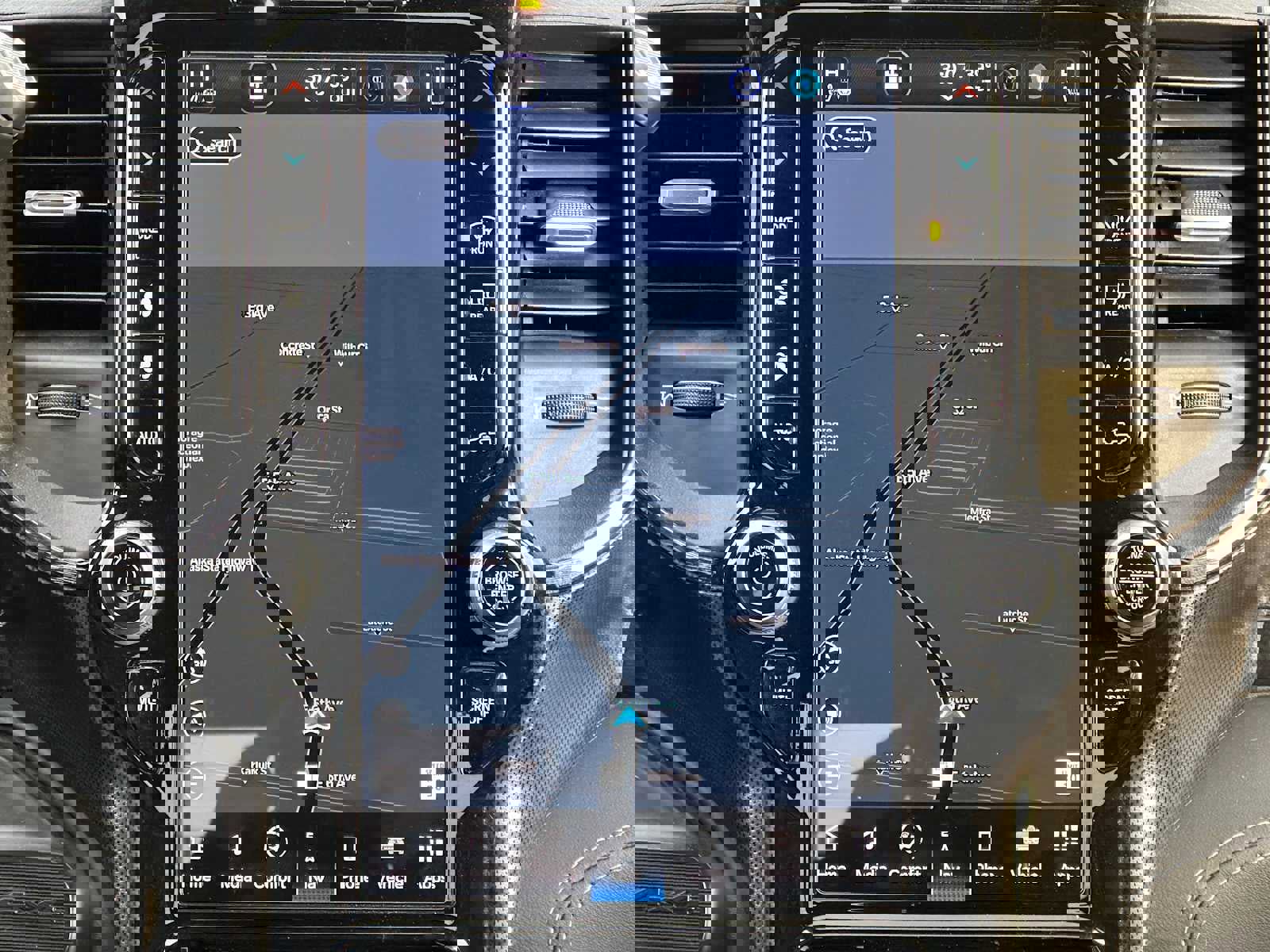 Used 2024 RAM 3500 Limited image 29