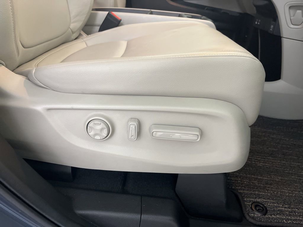Used 2025 Honda Odyssey EX-L image 55